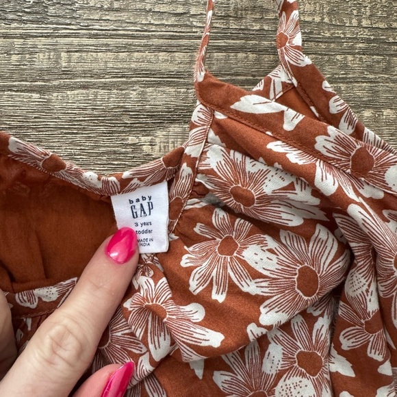 Gap neutral daisy sundress 3 - Picture 2 of 4
